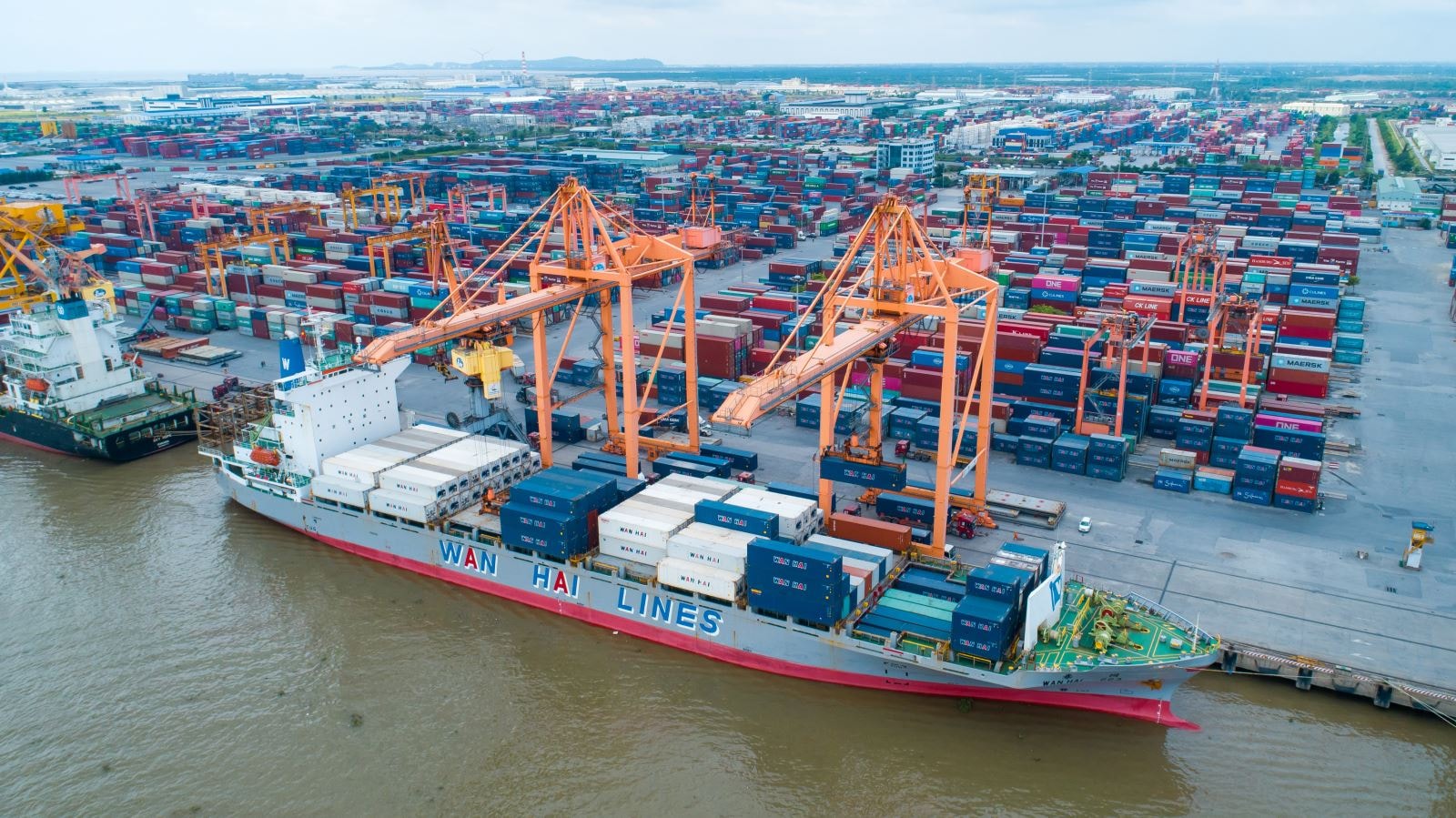 Chính phủ đề ra 12 nhiệm vụ, giải pháp thực hiện mục tiêu phát triển KT-XH năm 2026